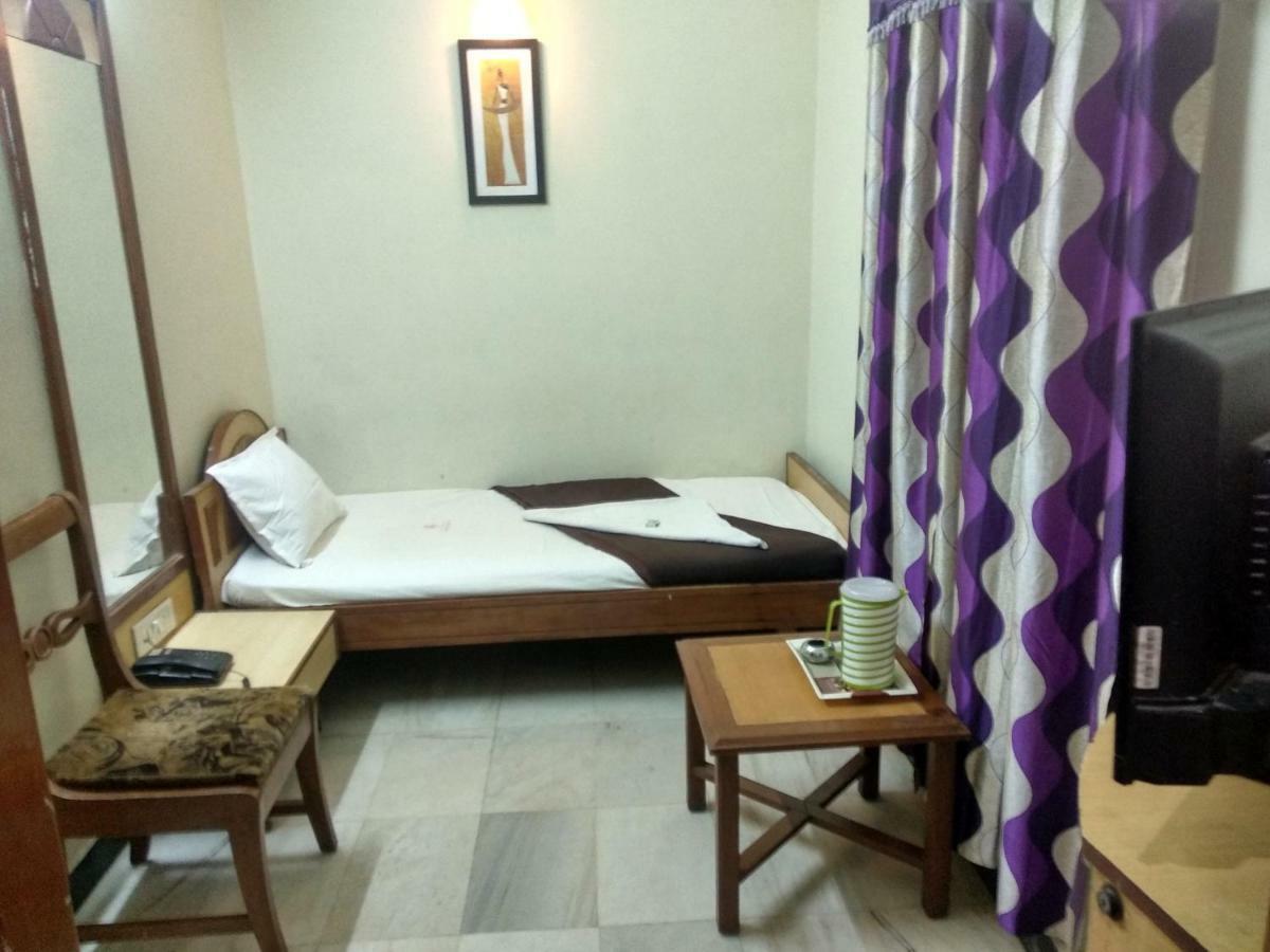 Hotel Rajwada International Белгаум Екстериор снимка