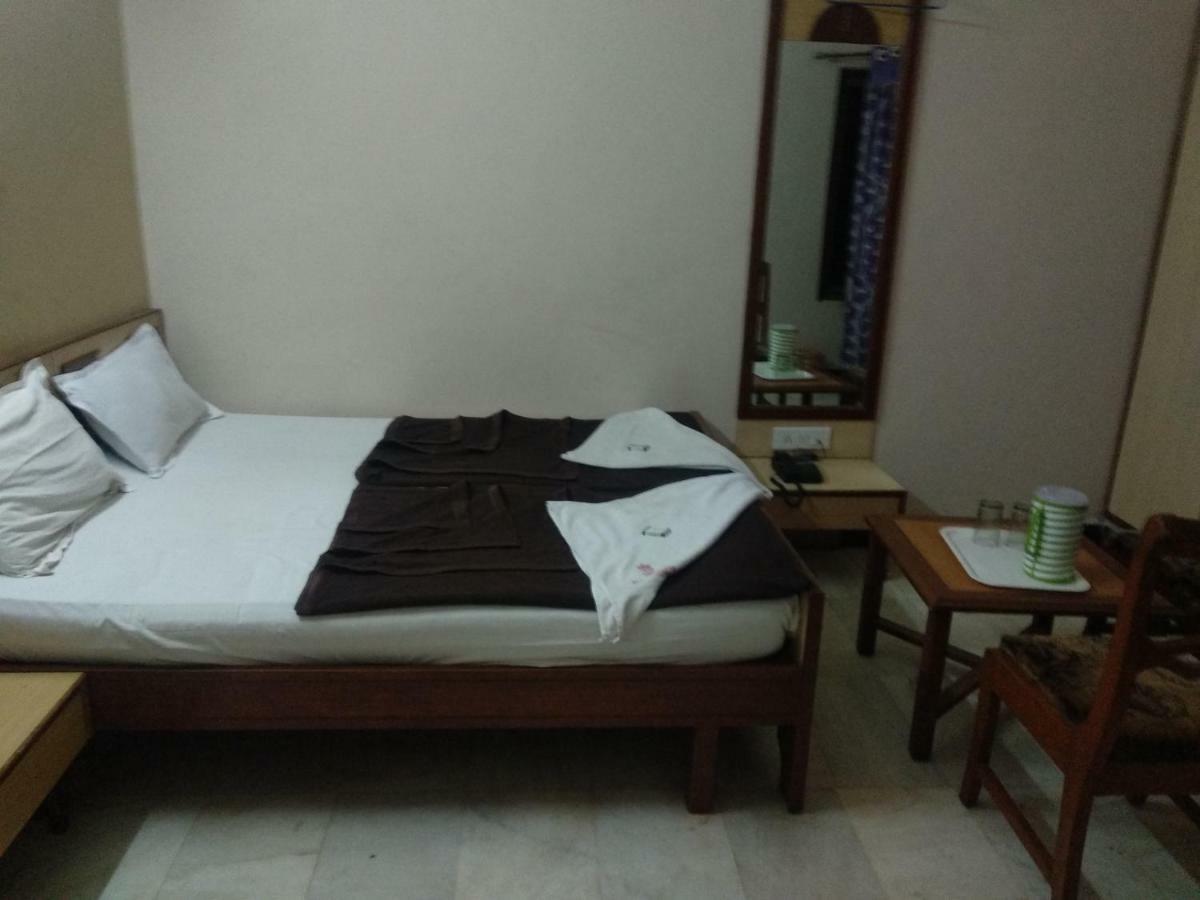 Hotel Rajwada International Белгаум Екстериор снимка