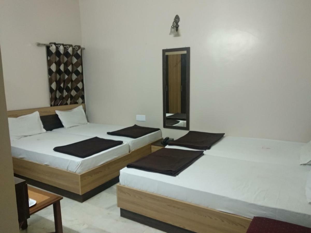 Hotel Rajwada International Белгаум Екстериор снимка